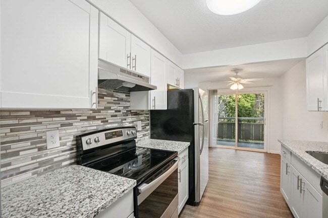 Interior Photo - Images Springcreek Apartments