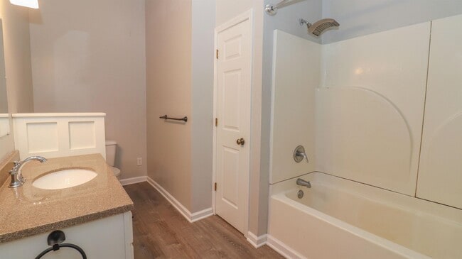 Building Photo - 32 N Lafayette Ave