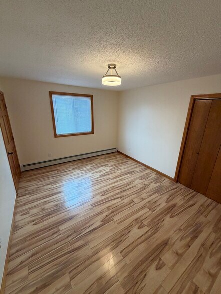 Building Photo - 218 Booth St