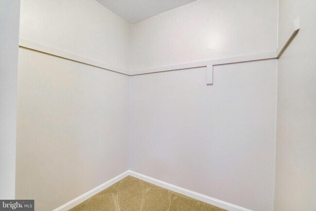 Building Photo - 2131 Kings Mill Ct
