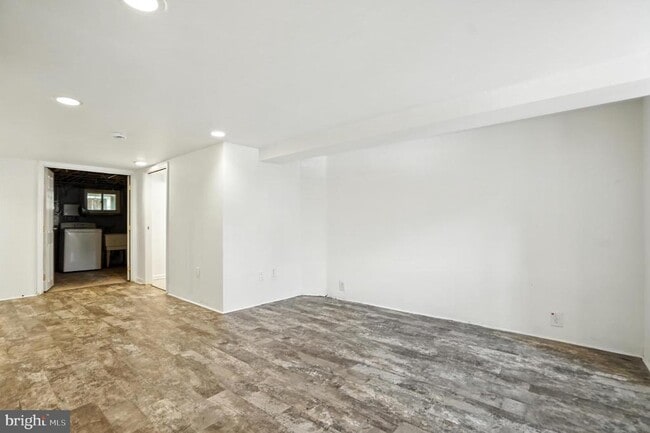 Building Photo - 4 N Belle Grove Rd