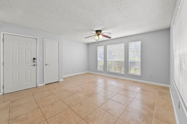 Building Photo - 1055 Crystal Way