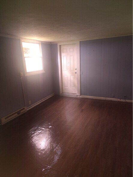 Building Photo - 1532 Woodland Ave NW