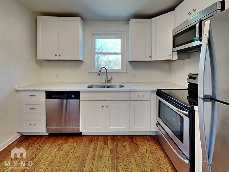 Building Photo - 1317 Davidson St