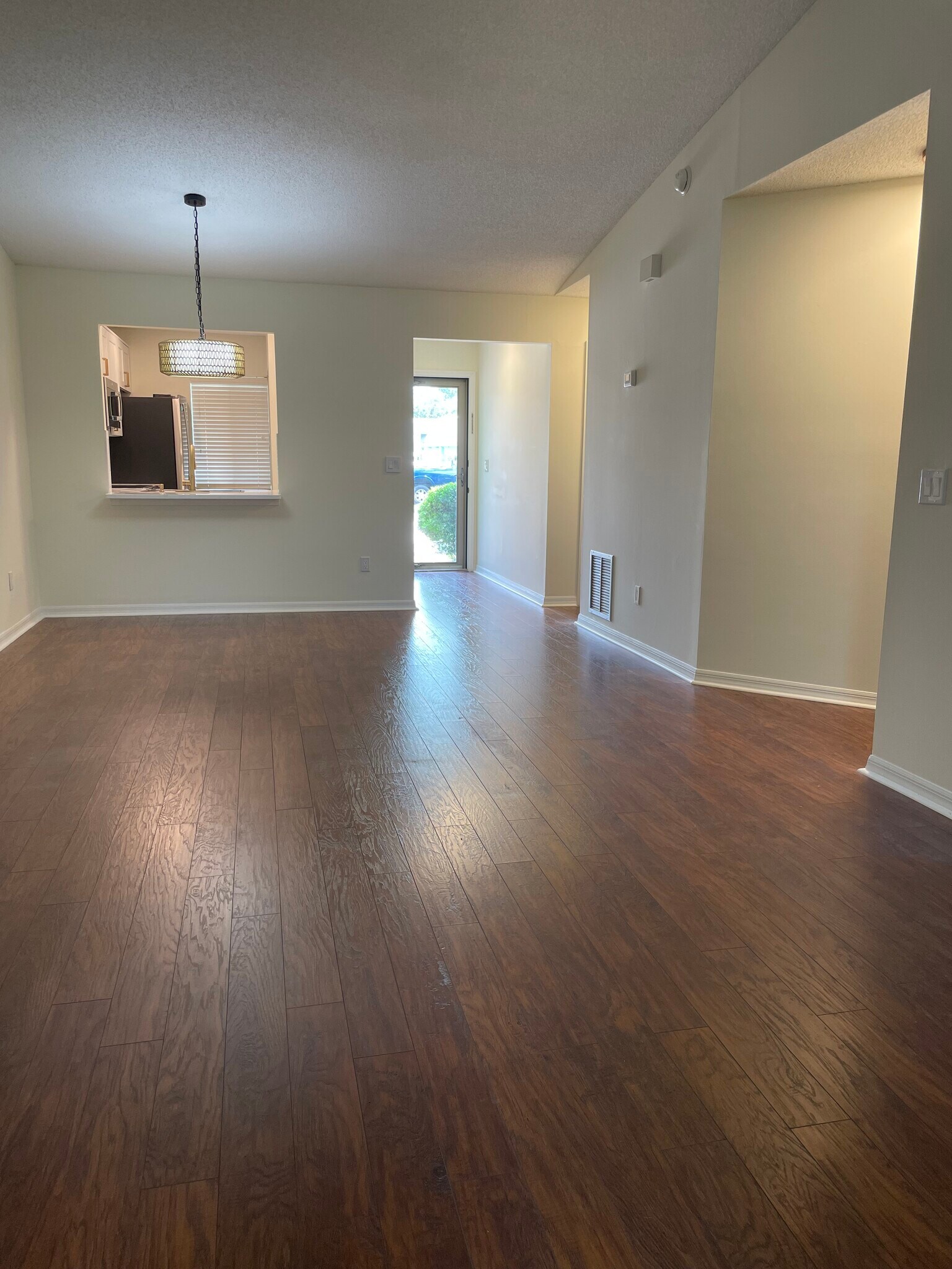 Building Photo - 806 Marsh Cove Pl