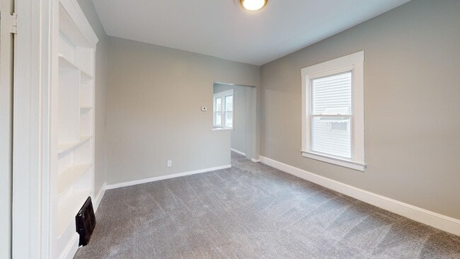 Building Photo - Old Brooklyn Area - 3 Bedrooms - Single Fa...