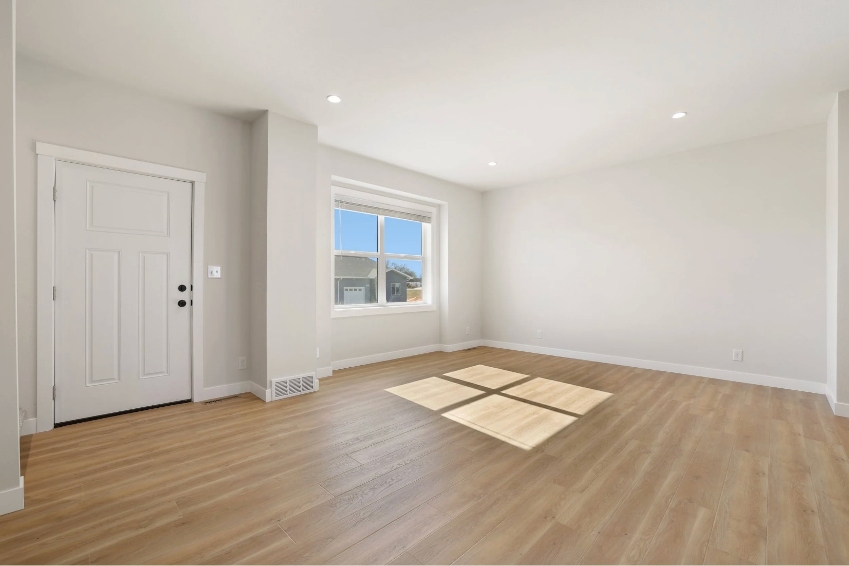Building Photo - 3130 W Laux Dr