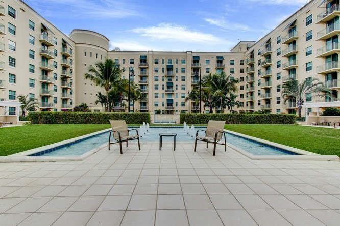 Building Photo - 610 Clematis St