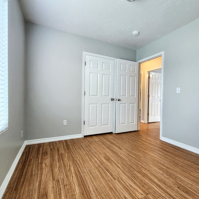 Building Photo - 7482 S 100 W