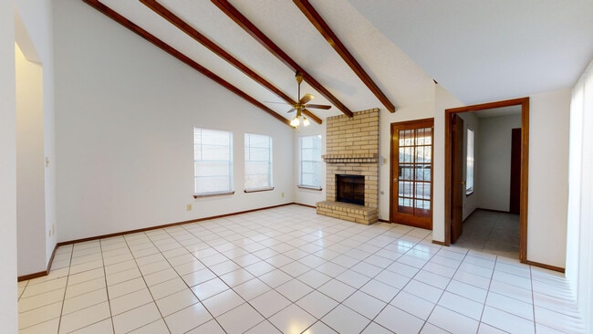 Building Photo - 909 Tepic Dr