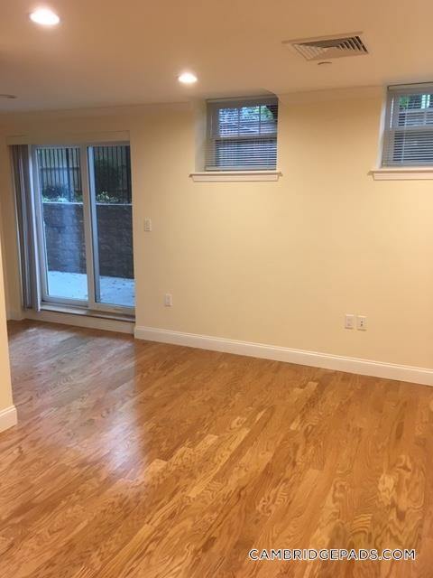 Building Photo - 22 Chauncy St