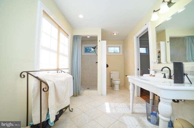 Building Photo - 4708 Randolph Ct