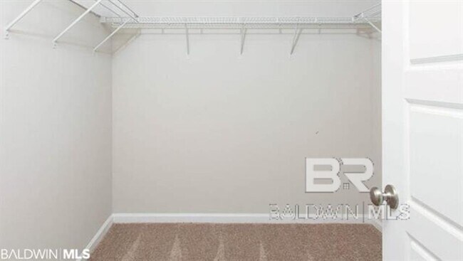 Building Photo - 34523 Paisley Ave