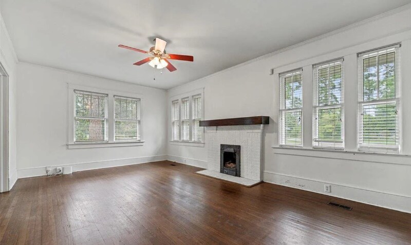 Building Photo - 401 S Franklin Dr