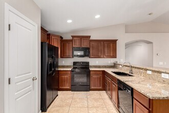 Building Photo - Spacious 3-Bedroom Home with Den in Gilbert!