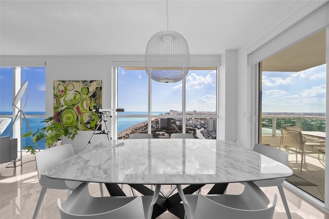 Building Photo - 101 S Fort Lauderdale Beach Blvd