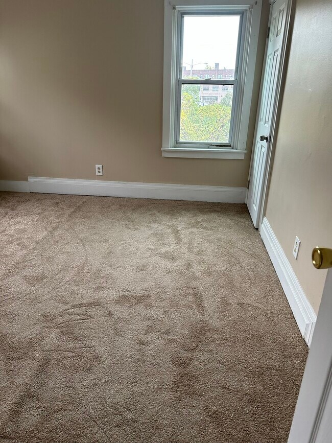 Building Photo - 297 Cedarwood Ter