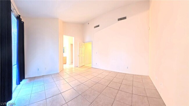 Building Photo - 4844 Jadero Dr