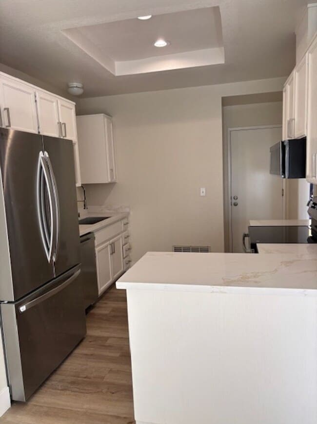 Building Photo - Lovely Pleasanton Townhouse