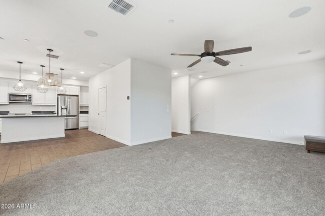 Building Photo - 1250 Abbey Ln