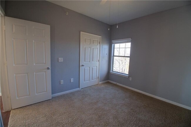 Building Photo - 2320 Gracy Farms Ln