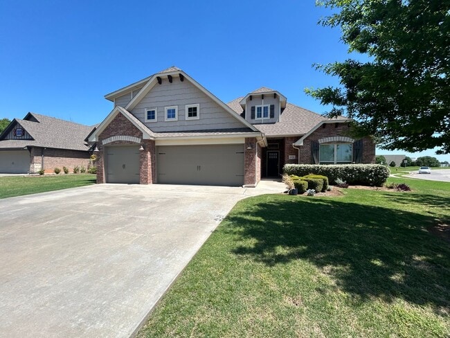 Building Photo - 4 Bedroom Home with Upstairs Bonus room in Edmond