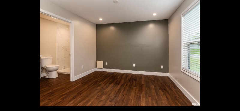 Building Photo - 1301 S Holland St