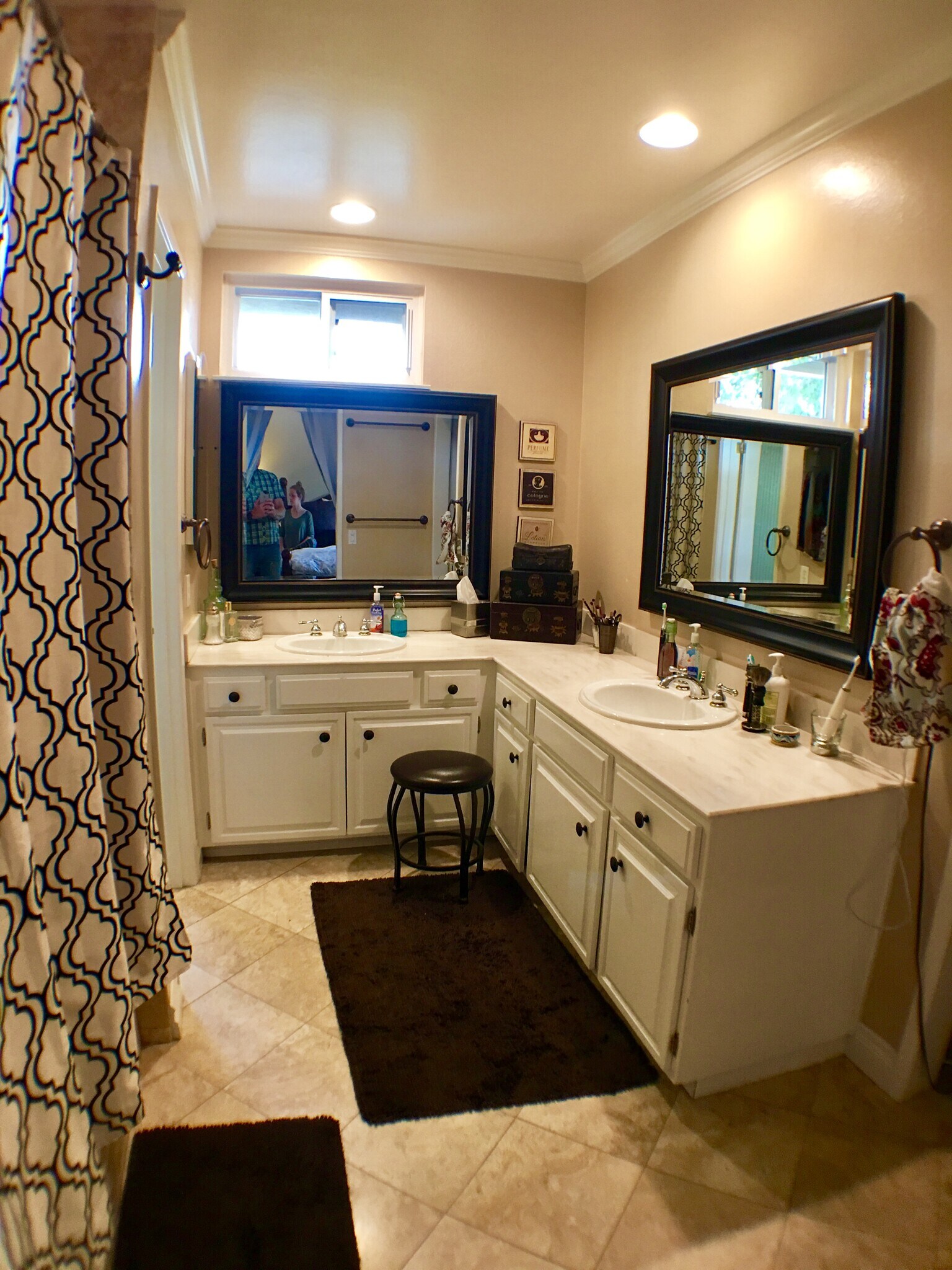 Building Photo - 672 Garland Court