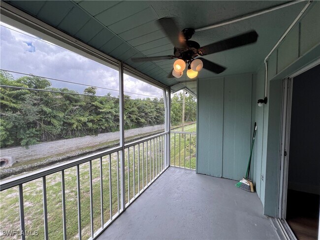 Building Photo - 146 Cypress Way E