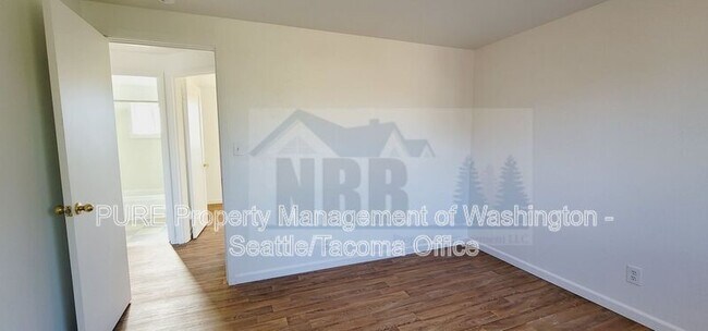 Building Photo - 10522 Addison St SW