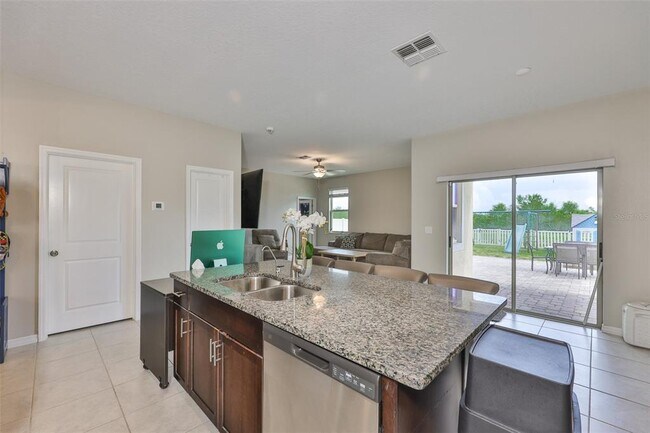 Building Photo - 9454 Channing Hill Dr