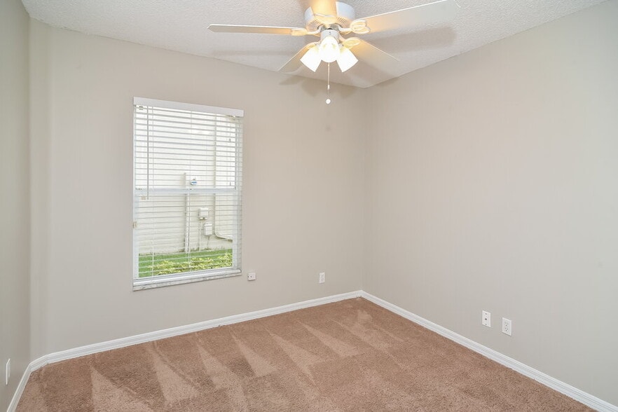 Building Photo - 23333 Sunview Way