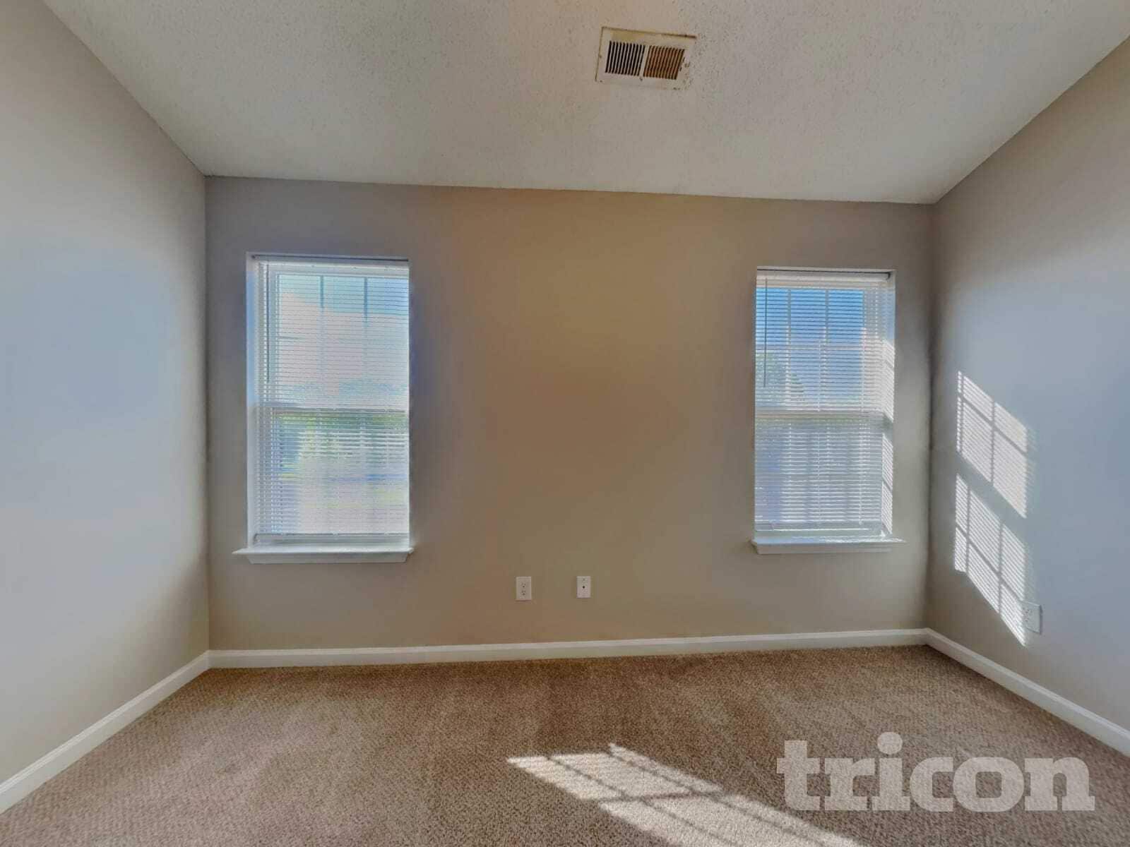 Building Photo - 2807 Green Crest Ct