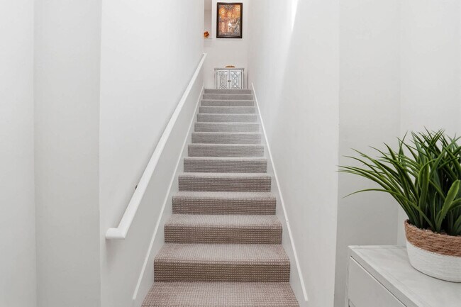 Building Photo - 2311 Sawyers Hill Rd