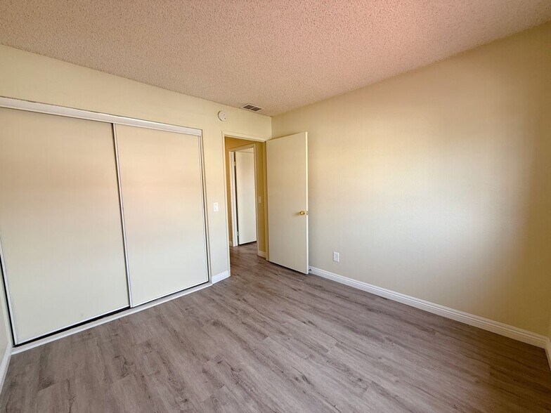 Building Photo - 8547 San Jacinto Ct