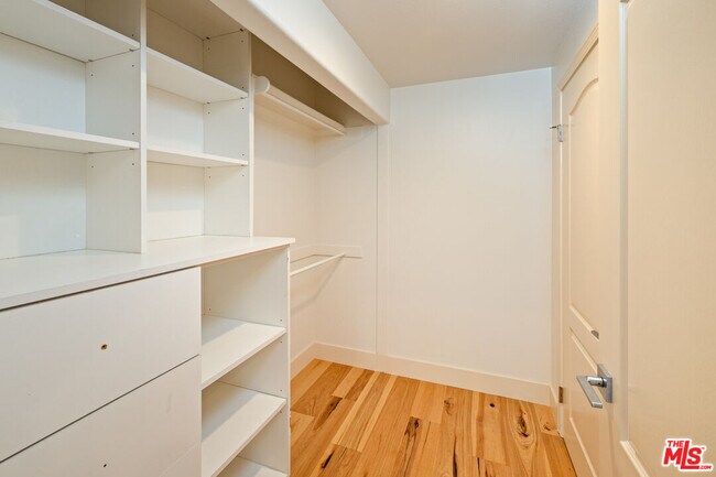 Building Photo - 575 S Barrington Ave