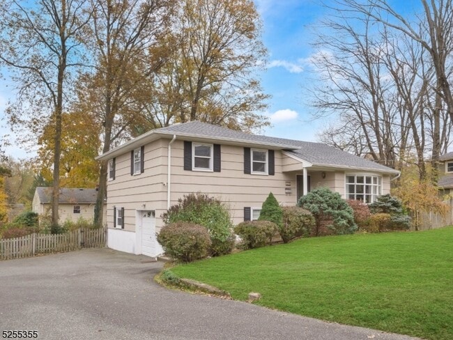 Building Photo - 69 Intervale Rd