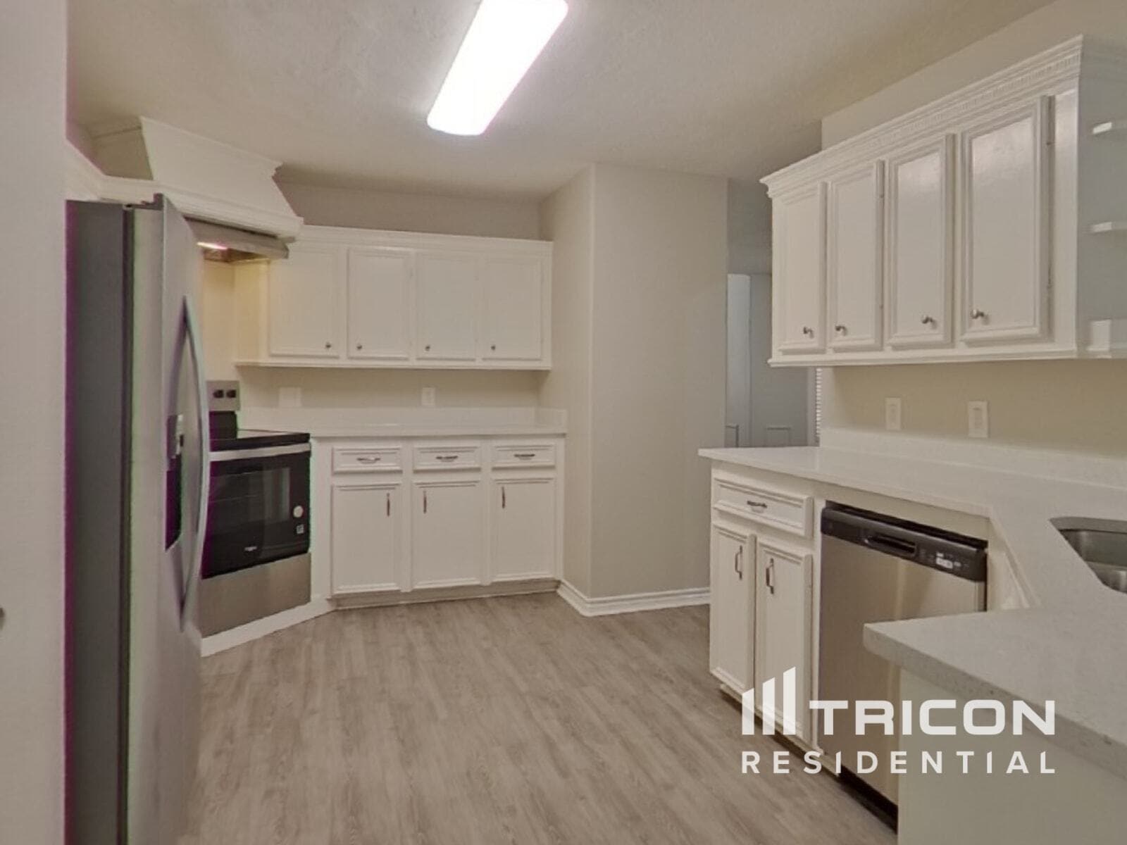 Building Photo - 729 Forest Ln Dr