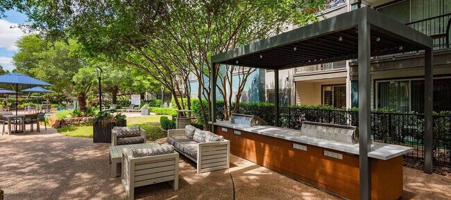 Building Photo - 12100 Metric Blvd