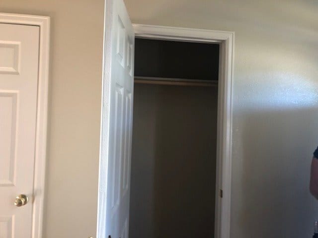 Building Photo - 513 Desmet Dr