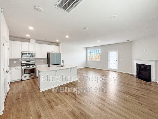Building Photo - 324 E Compass Wy