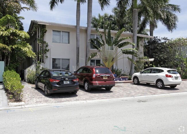 Building Photo - 124 Isle Of Venice Dr