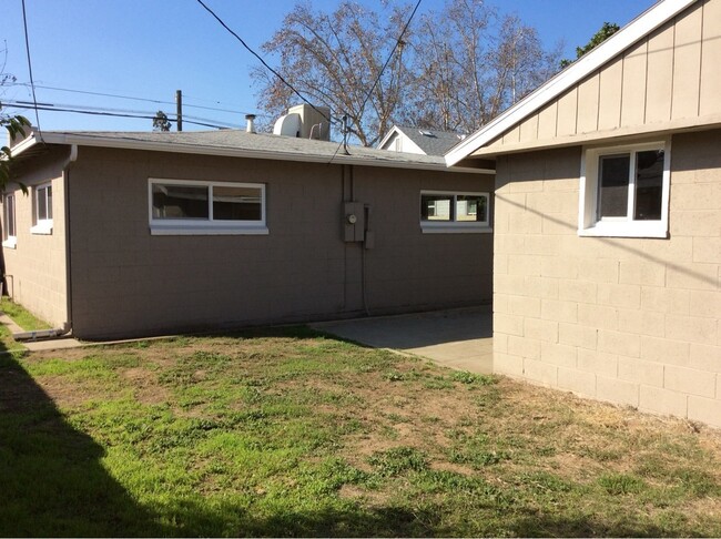 Building Photo - APPLY FOR THIS BEAUTIFUL HOME TODAY!