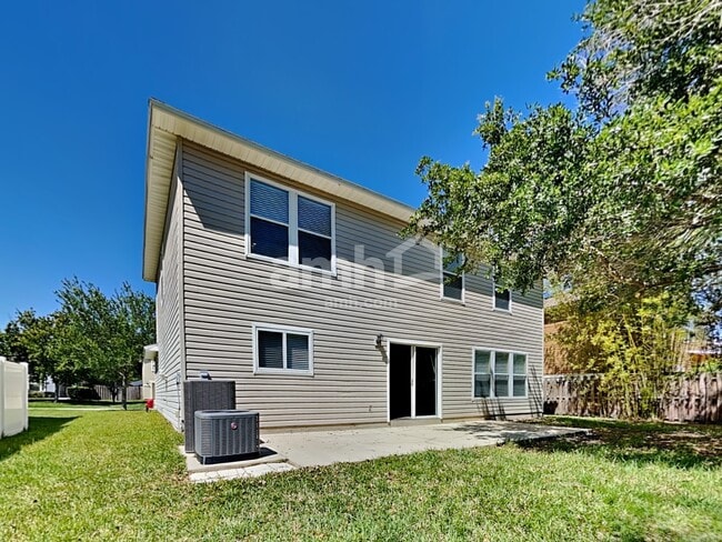 Building Photo - 428 Monet Ave