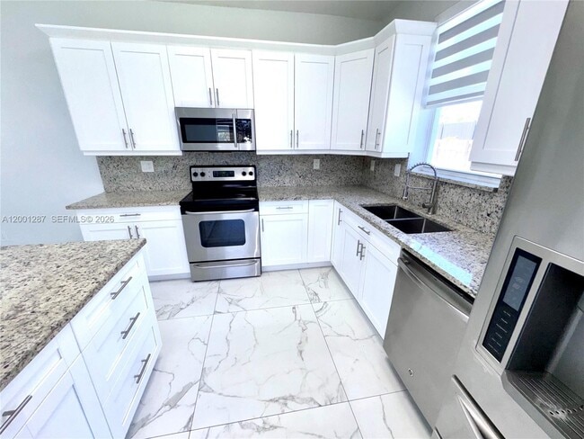 Building Photo - 21405 Ingraham Ave Rd