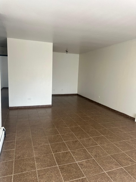 Building Photo - 363 Hawthorne Cir