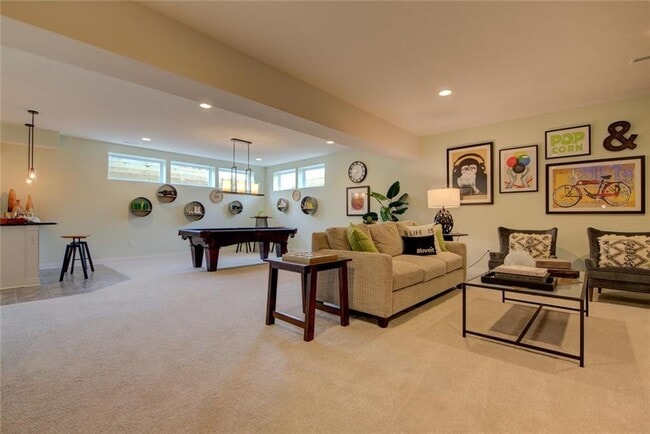 Building Photo - 3328 Pace Dr