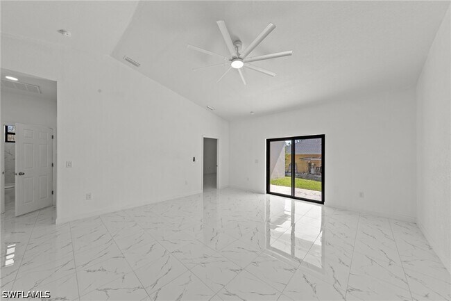 Building Photo - 1938 Laverna Ave