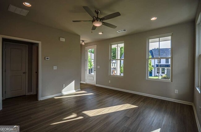 Building Photo - 104 Black Gum