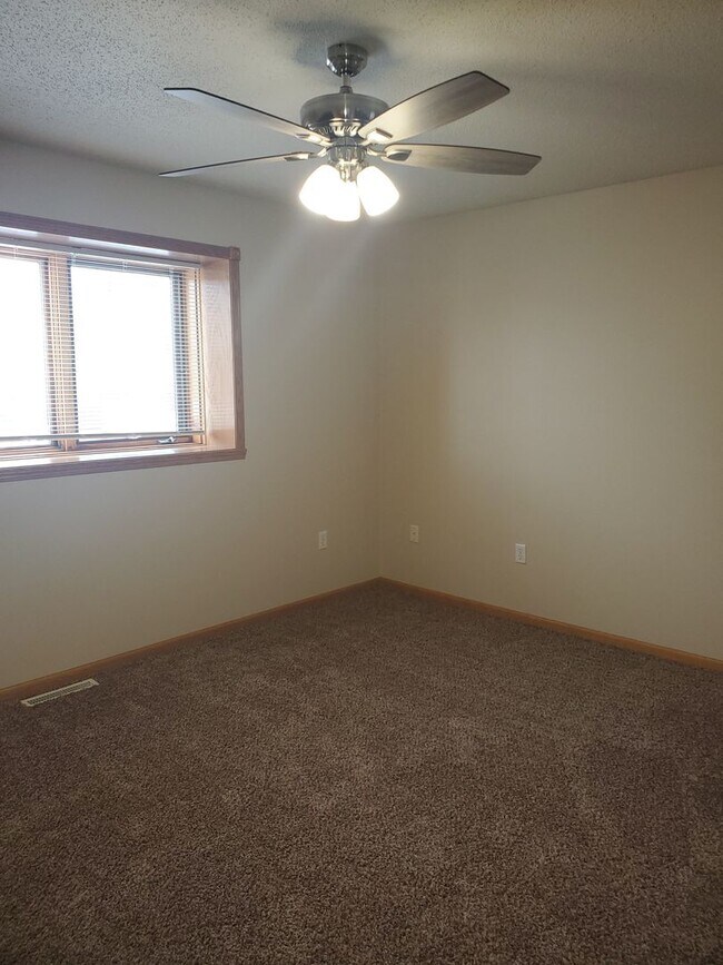 Building Photo - 1635 51st St SW